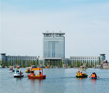 新疆石河子世紀(jì)廣場(chǎng)及公園