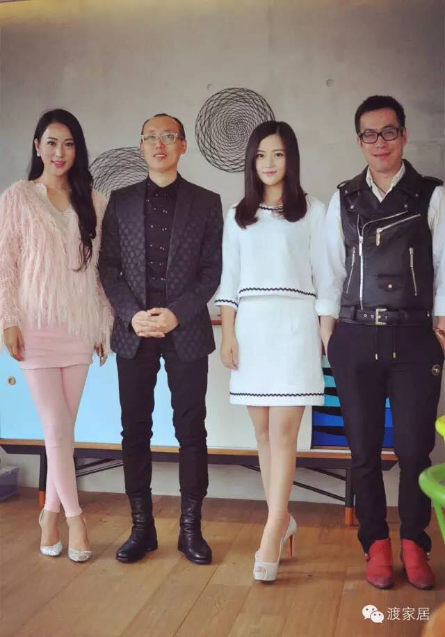 演員宋曉娜，泛文中國設(shè)計總監(jiān)蔣華健，演員胡珍珍，導(dǎo)演向凱（自左到右）.jpg