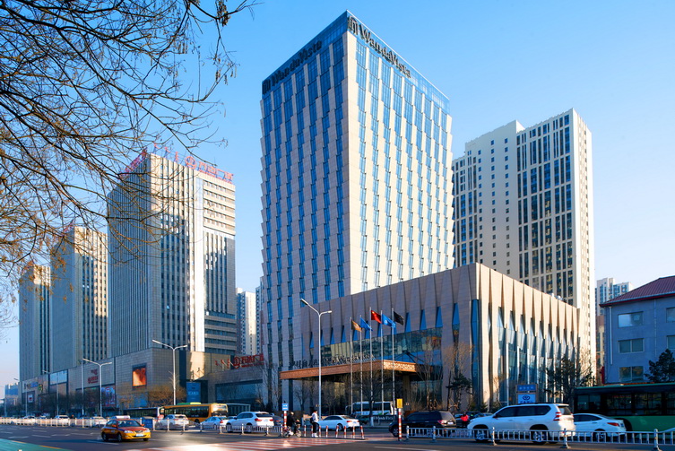 exterior daylight.jpg