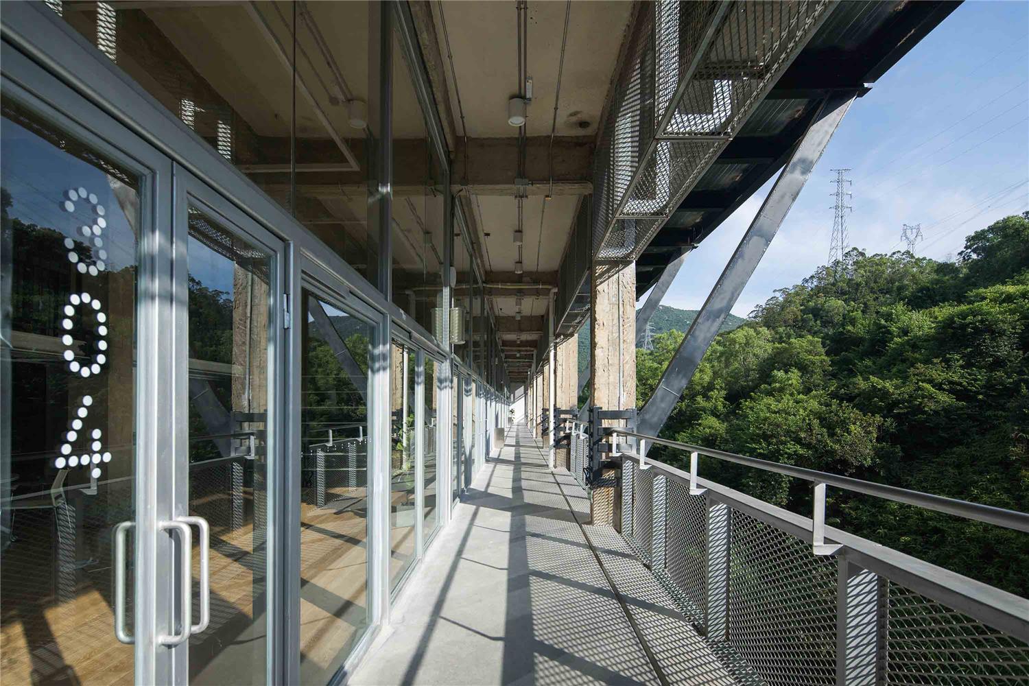 金盘网图片 深圳满京华ID TOWN 明德学校