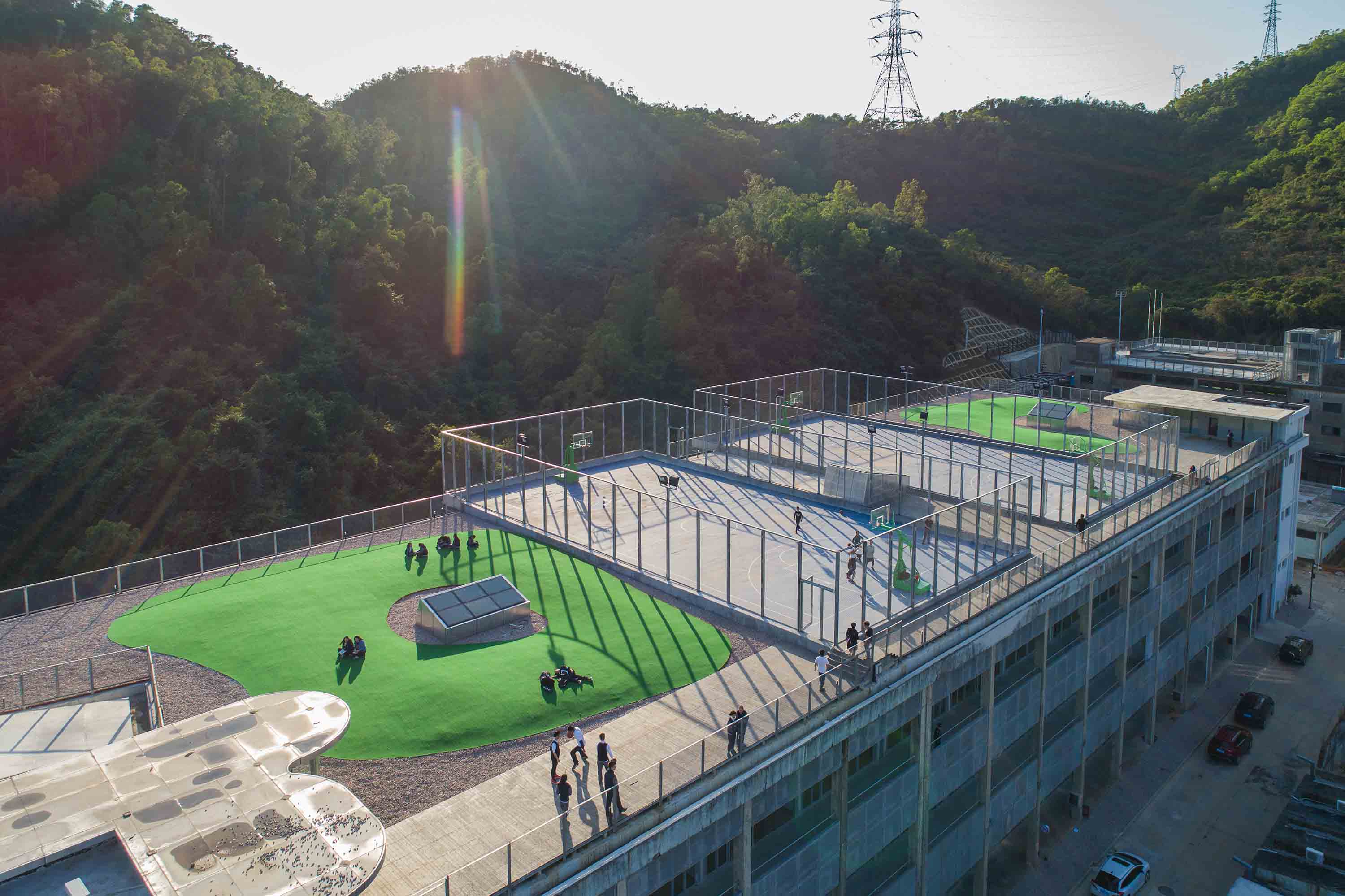 金盘网图片 深圳满京华ID TOWN 明德学校