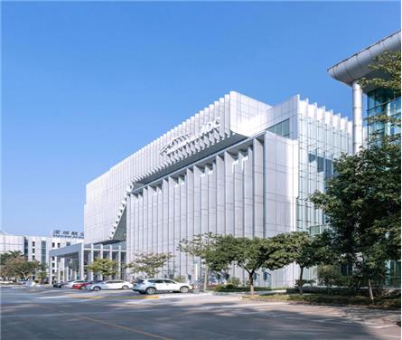 广州白云国际机场综合信息大楼