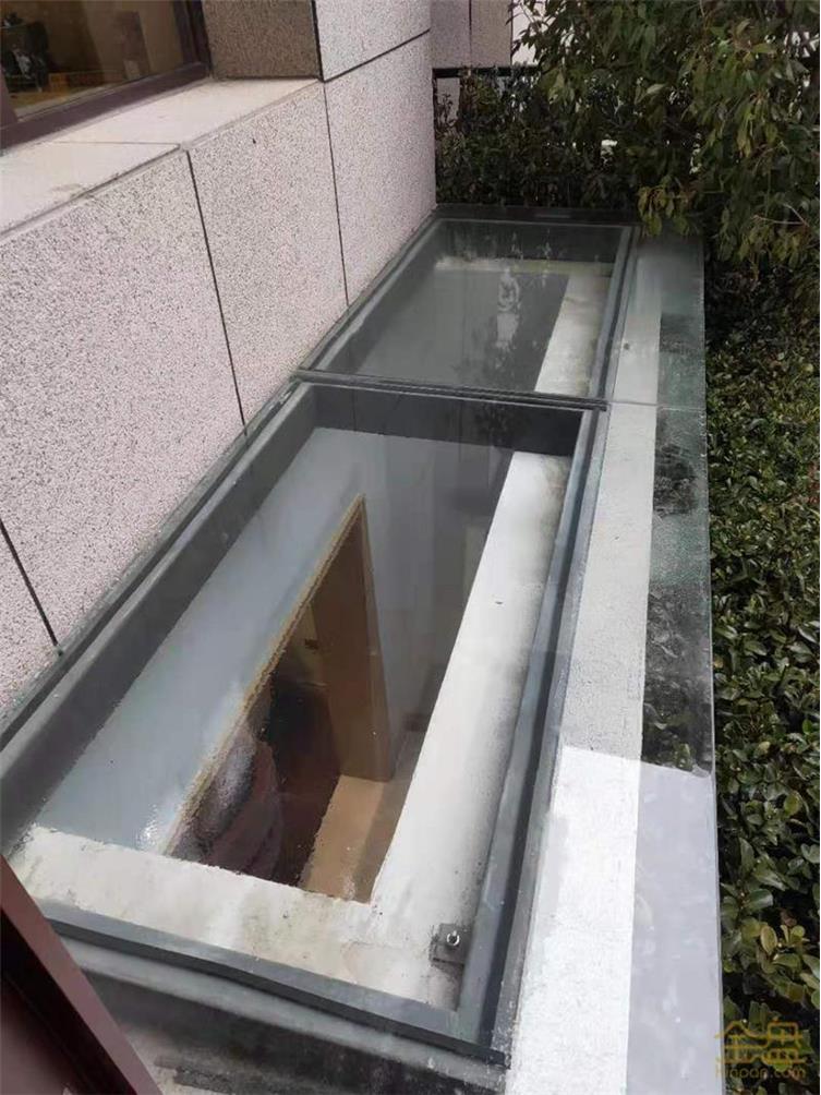 断桥铝合金