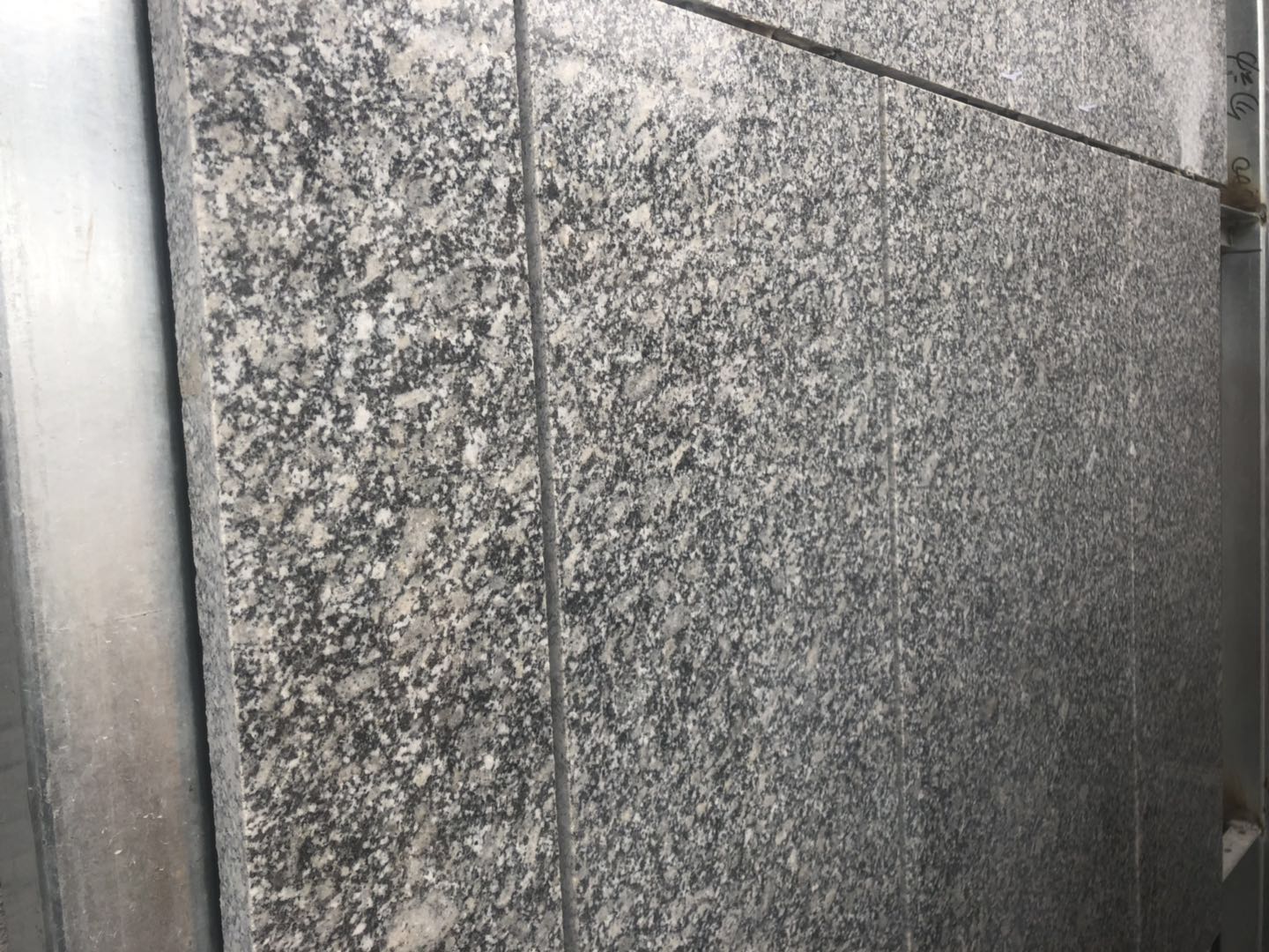 宝山灰石材