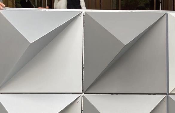 折形铝板