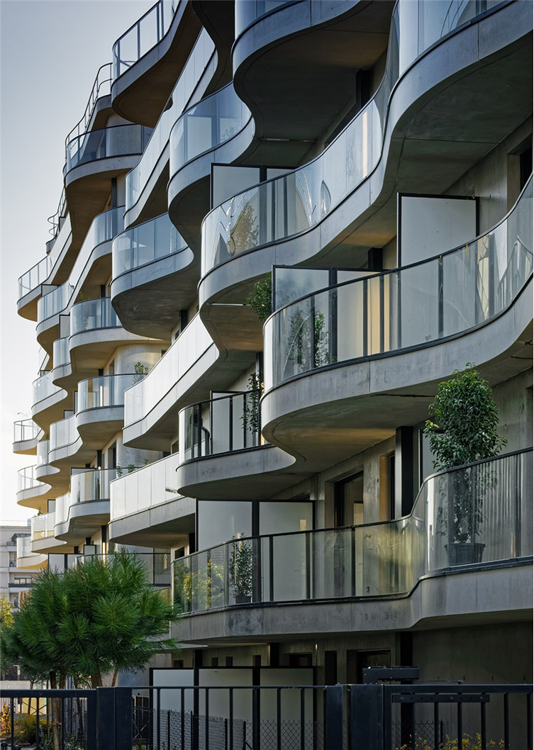 007-courbes-residential-building-by-christophe-rousselle-architecte-960x1350.jpg