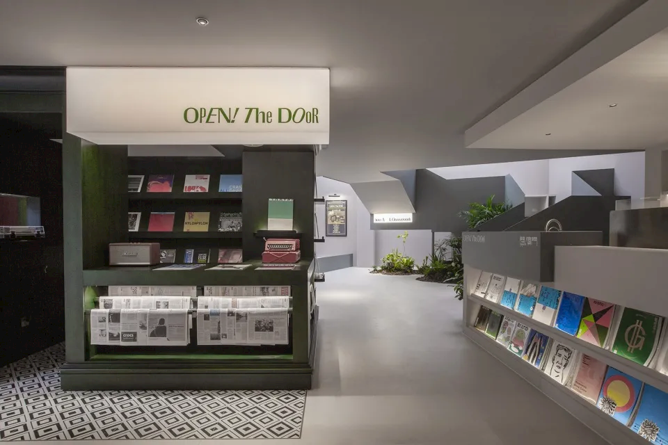 杭州OPEN THE DOOR艺术书店