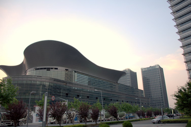 上海跨国采购会展中心建筑设计